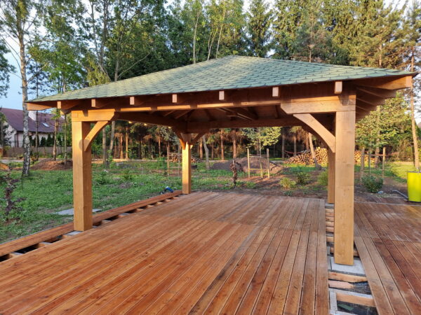Holzüberdachung 5×5 m (envelope-förmig) – Łódź