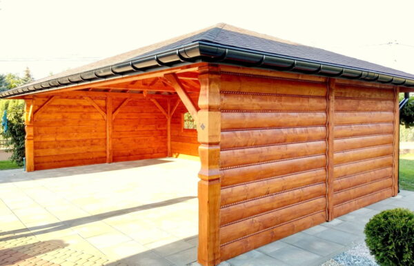 Holzüberdachung 10 x 5 m mit Wirtschaftsraum – Konstruktion mit zwei Stellplätzen